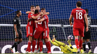 Bayern bate Lyon com show de Gnabry e gol de Lewandowski