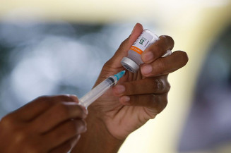 Covid-19: pessoas com HIV/aids também terão prioridade para vacina