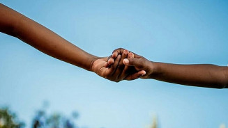 Dez psicólogos negros que usam as redes sociais para falar de saúde mental