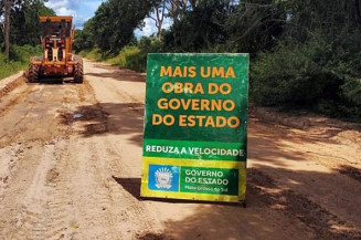 Estradas pantaneiras recebem manutenção para garantir o turismo e o escoamento da sagra