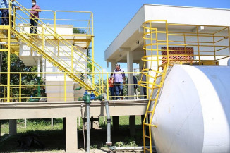 Deputado Evander comemora chegada de água potável em Porto Esperança