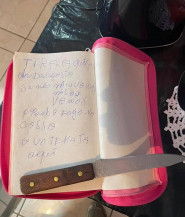 Adolescentes furtam casa e retornam para escrever ameaças em bíblia