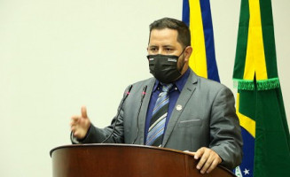 Jânio Miguel pede tapa-buracos em três bairros de Dourados