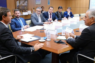 Governador busca no Ministério do Turismo R$ 30 milhões para obras em Bonito