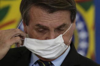Aprovação de Bolsonaro cai 6 pontos e vai para 24%