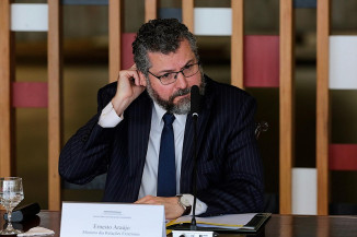 CPI ouve Ernesto Araújo nesta terça sobre críticas à China, ações por vacinas e cloroquina