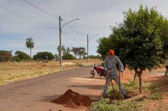 Prefeitura faz limpeza e manutenção do sistema de captação de águas em Nova Andradina