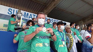 Em tarde de festa, campeão Costa Rica vence o União e levanta o troféu em MS