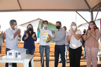 Moradores do Parque dos Sabiás comemoram a mudança para a casa própria