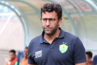 Alberto Valentim não é mais técnico do Cuiabá — Foto: AssCom Dourado