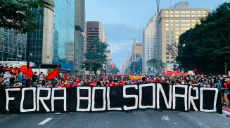 Atos contra presidente da República tomam as ruas de 170 cidades do Brasil