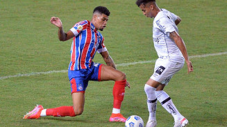 Bahia atropela o Santos em casa e larga com vitória no Brasileirão