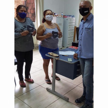 Simted de Dois Irmãos do Buriti distribui máscaras para os filiados