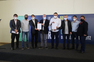 Alan promete vacinação 24 horas se houver doses em Dourados