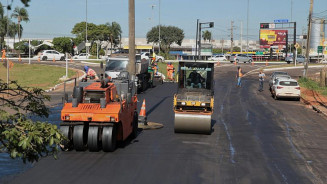 Prefeitura executa recapeamento da Avenida Capibaribe na Capital