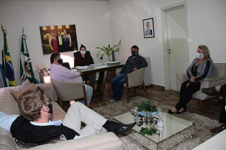 Matos atende recomendação do MP/MS e TCE/MS e pede revogação de reposição salarial