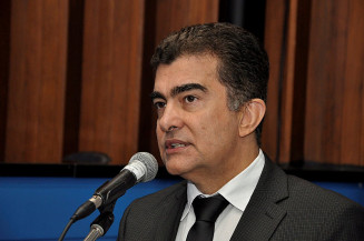 Marçal Filho pede retomada de cirurgias eletivas em MS