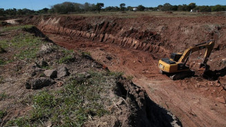 Prefeitura inicia controle de erosão que ameaça trecho da Gury Marques
