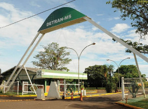 Detran implementa sistema para pagamento de guias por cartão de débito em MS