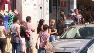 Em um ano de pandemia, 377 brasileiros perderam o emprego por hora