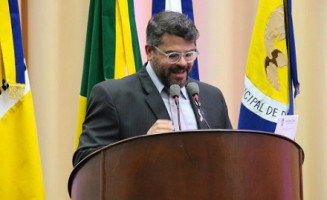 Mauricio Lemes solicita recapeamento de ruas