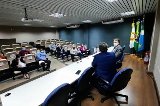 Câmara de Dourados apresenta ao MPE anteprojeto do novo PCCR