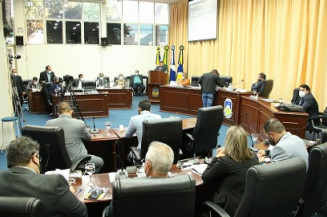 Confira quem votou a favor da cobrança da 'Taxa do Lixo' em Dourados