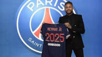 Neymar tem 'bônus ético' de R$ 40 milhões no PSG para ser educado com torcedores