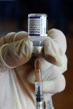 Pfizer anuncia que vacina é segura e induz resposta imune em crianças de 5 a 11 anos