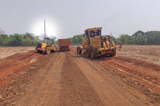 Dourados: Prefeitura realiza 56 km de patrolamento em setembro