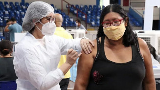 Brasil se aproxima de 100 milhões de pessoas totalmente imunizadas