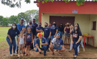 Olavo Sul e colaboradores organizam festas para as crianças em distrito