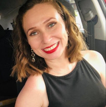 Assembleia Legislativa homenageia Professora Daniela Staut com Comenda