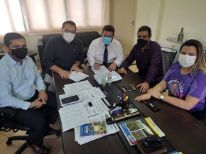 Guedes sanciona Plano de Cargos, Carreiras e Remuneração do Poder Legislativo