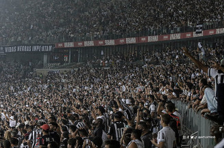 Atlético-MG vence, afunda o Grêmio no Z-4 e dispara no Brasileirão