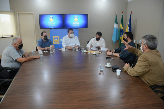 Dourados assina contrato de iluminação com empresa Ilumitech