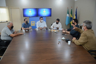 Dourados assina contrato de iluminação com empresa Ilumitech