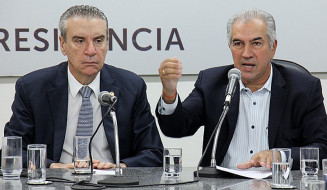 Azambuja promete bancar a conta de luz de 141 mil famílias de MS