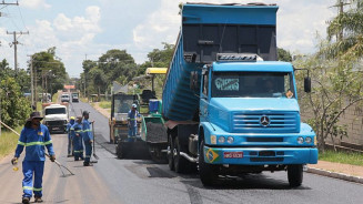Capital inicia frentes para executar mais 20 km de recapeamento em 19 ruas