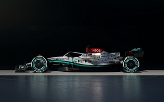 Mercedes retorna ao prata com o W13, em busca do eneacampeonato na F1