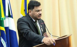 Marcelo Mourão lembra bairros recapeados com sua intervenção e volta a pedir pelo Maracanã