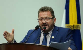 Vereador Laudir reforça pedido para melhorias no campo do Zé Tabela