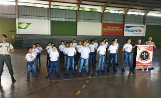 Vereador Laudir visita projeto Bombeiros do Amanhã na sede da Guarda Mirim