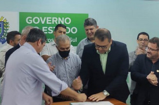 Rogério Yuri comemora reforma da UBS do Jardim Maracanã e Clínica da Mulher