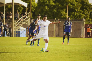 Em casa, time candango venceu com gol de pênalti