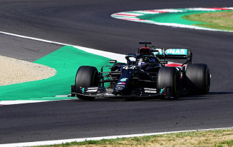 GP da Toscana: Hamilton vence e cola no recorde de Schumi
