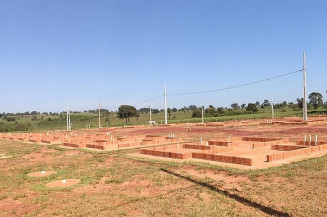 Governo do Estado entrega 50 lotes urbanizados em Jateí
