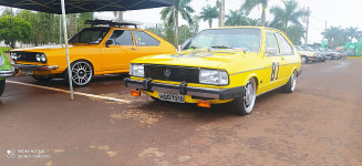 Encontro de veículos antigos reúne mais de 2 mil pessoas no Centro de Convenções