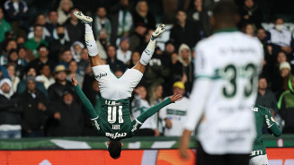 Palmeiras vence o Coritiba por 2 a 0 e reassume a liderança do Brasileirão