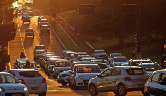 Julho é mês de licenciamento de veículos placas 5 e 6